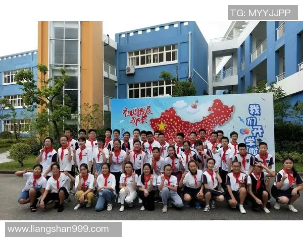 高校联赛特别报道：FPX从起步到辉煌的奋斗历程与心路历程